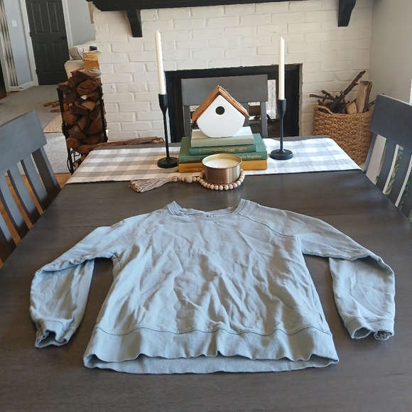 Athleta Nwot BLue Long Sleeve Sweatshirt SIZE Small - Picture 1 of 6